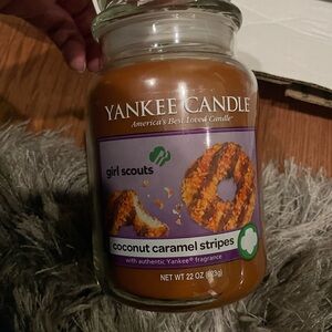 Yankee Candle Coconut Caramel Stripes
